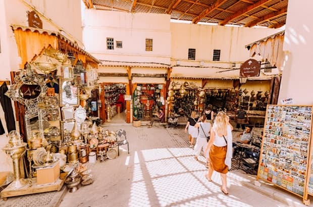 ซื้อของฝากจากต่างประเทศ