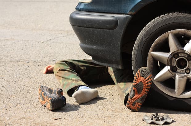 ขับรถชนคน ประกันรถยนต์จะช่วยได้หรือไม่