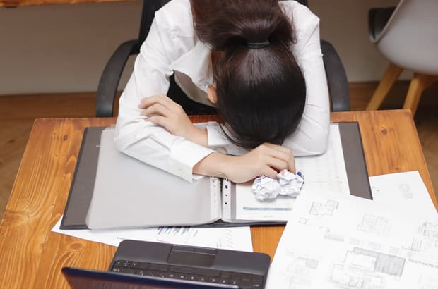 ทำงานหนักส่งผลกระทบต่อร่างกายอย่างไรบ้าง