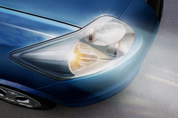 สัญญาณกระพริบไฟหน้ารถยนต์ บอกอะไรกันแน่