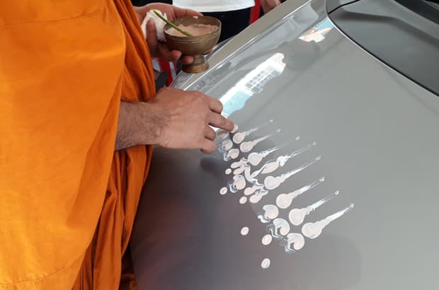 เจิมรถใหม่ต้องใช้อะไร วัดไหน เวลาใด