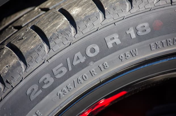 ตัวเลขบนยางบอกอะไรได้บ้าง