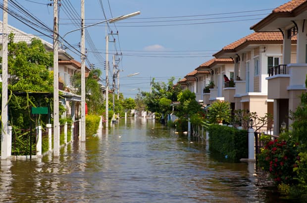 วิธีแก้ปัญหาน้ำท่วมบ้านซ้ำซาก