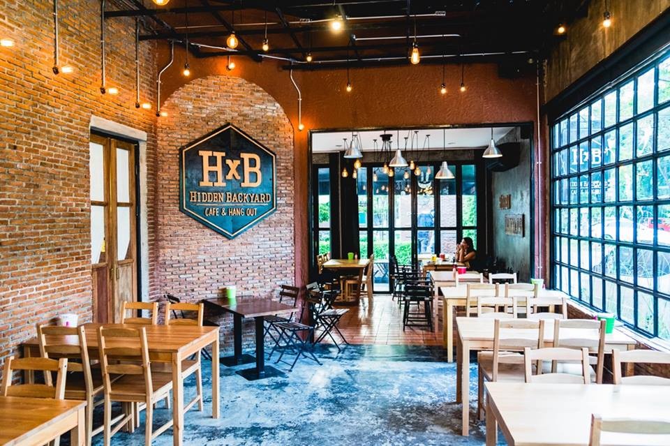 ร้าน Hidden Backyard