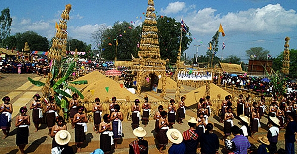 ศรีมหาราชาและประเพณีกองข้าว