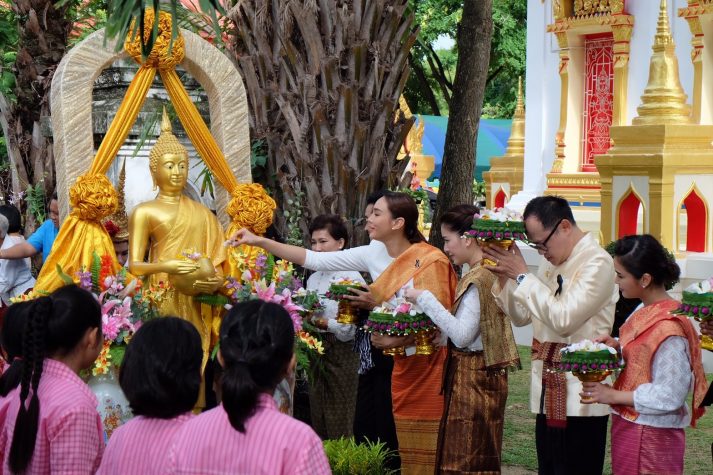 ประเพณียายดอกไม้ จังหวัดสิงห์บุรี