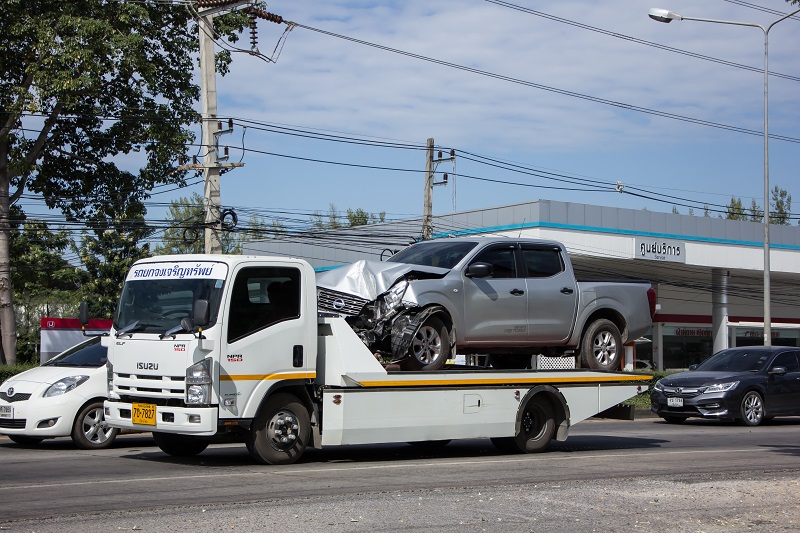 เมื่อเกิดอุบัติเหตุ ใครเป็นคนจ่ายค่ารถยกรถลาก